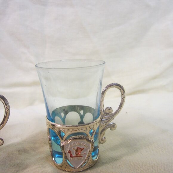 RARE VTG LAS VEGAS SOUVENIR SHOT GLASSES, UNIQUE DESIGN, SET OF 3 - Picture 4 of 8